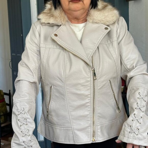 GUESS WAIST LENGTH FAUX LEATHER JACKET - Picture 3 of 3